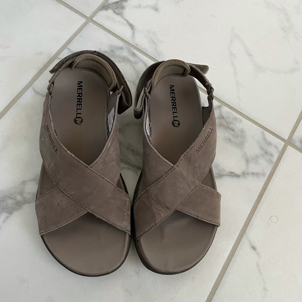 Merrell Size 6 Sandal.